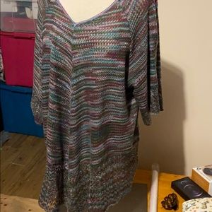 Quarter sleeved sweater